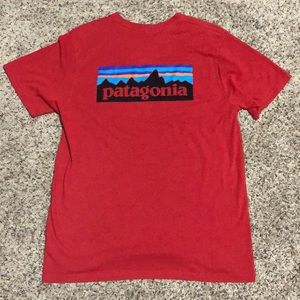 Patagonia Pocket T-Shirt Size Large Red